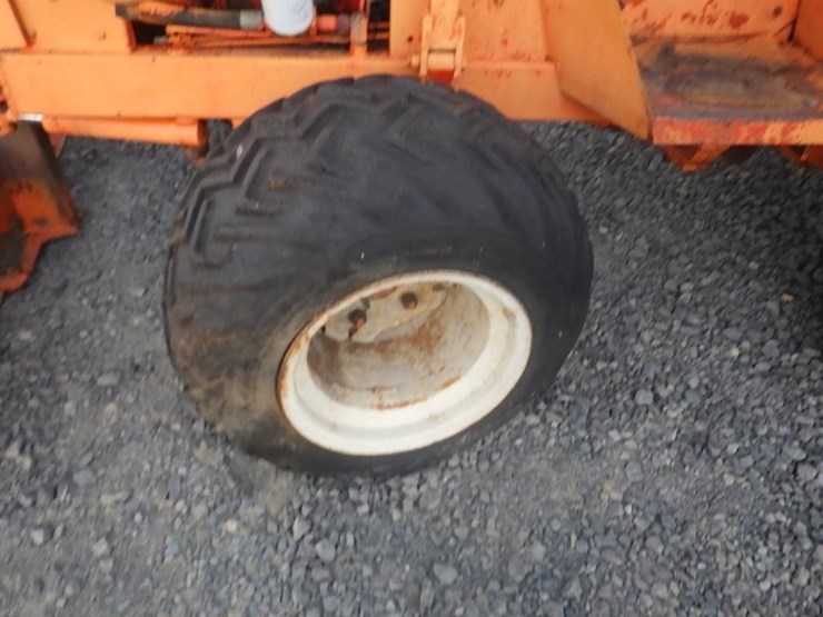 ditch-witch-r30-image-10