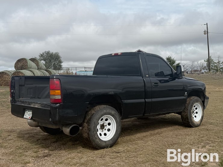 2001-chevrolet-silverado-1500-image-5