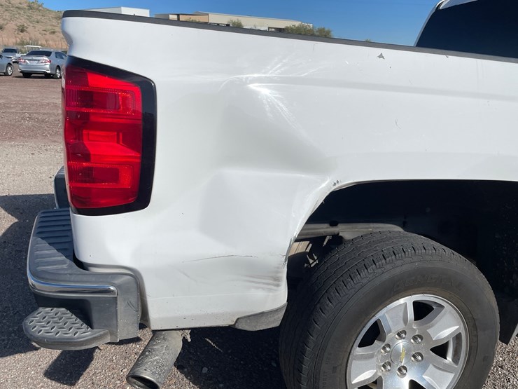 #2754-•-2015-chevrolet-silverado-(title-in-delay)-image-94