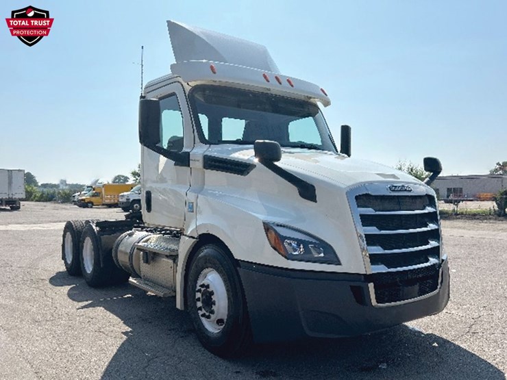 2019-freightliner-cascadia-126-image-1