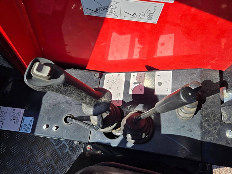 2024-manitou-tmt55ht-image-31
