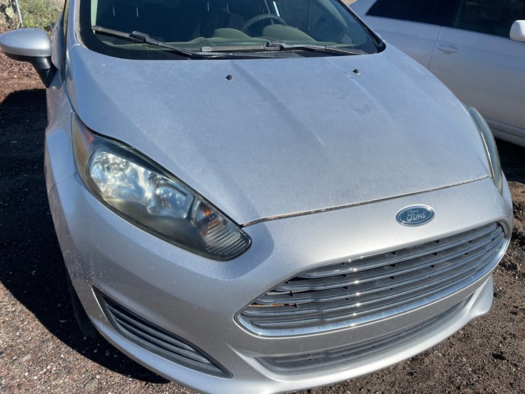 #2761-•-2016-ford-fiesta-passenger-car-(title-in-delay)-image-11