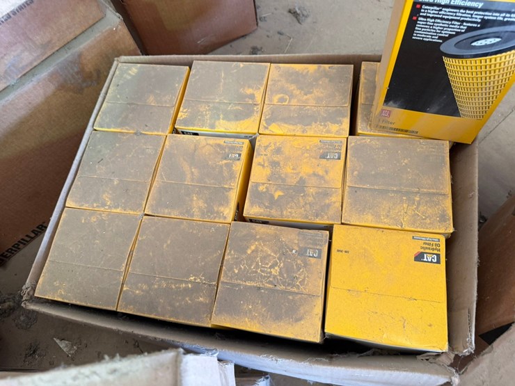 #46819-•-lot-of-caterpillar-filters-inv#46819-image-4