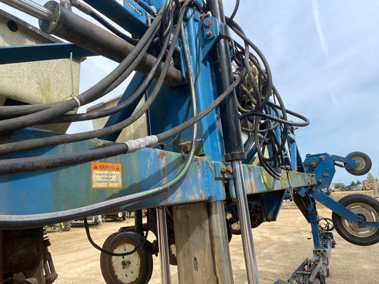 #1275-•-kinze-12'-corn-planter-image-37