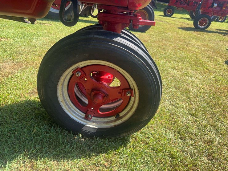 1945-farmall-b-image-9