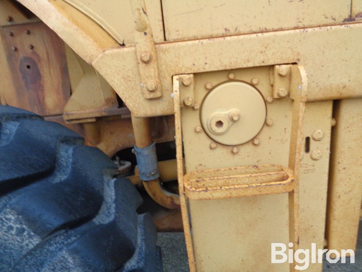 1974-caterpillar-950-image-16