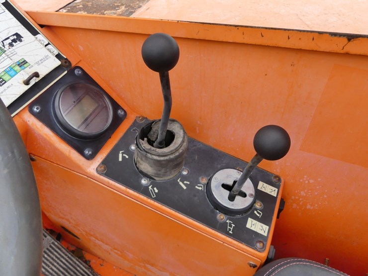 jlg-10054-image-13