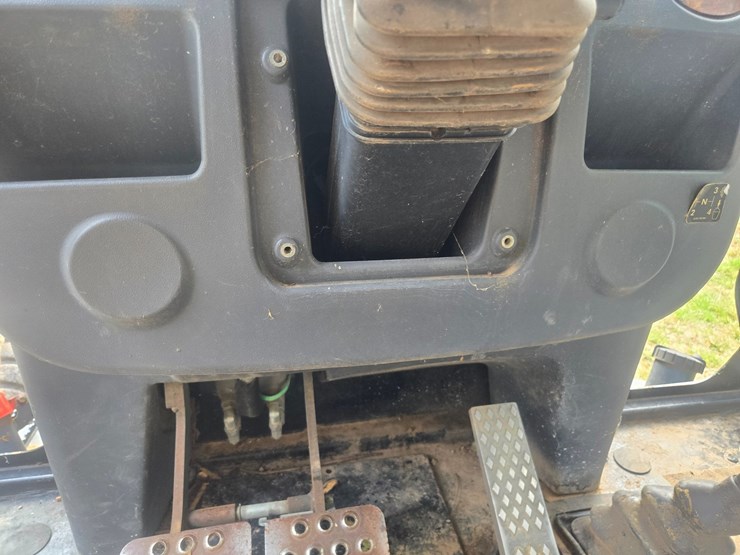 terex-tlb840r-image-47