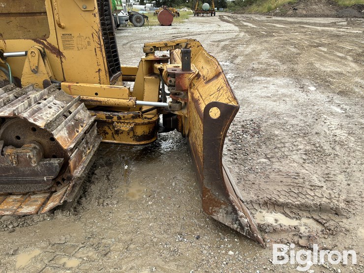 2006-caterpillar-d4g-image-19