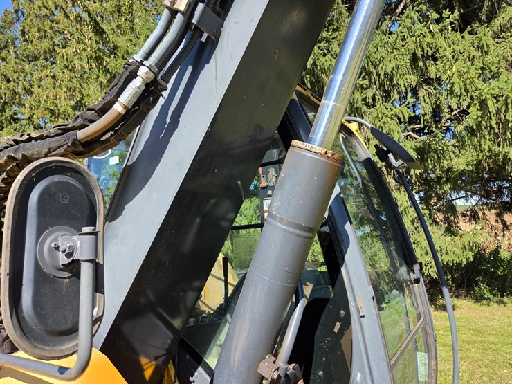 2017-deere-75g-image-19