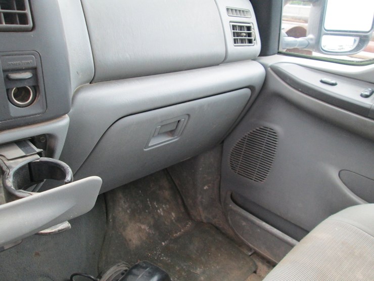 2004-ford-f350-image-30
