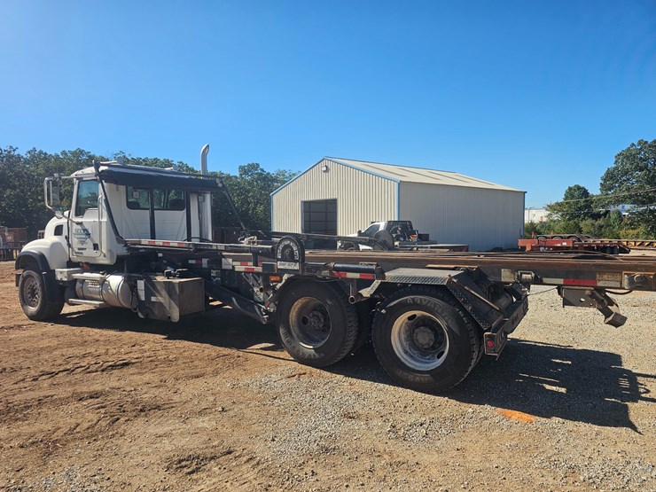 2007-mack-cl713-image-10