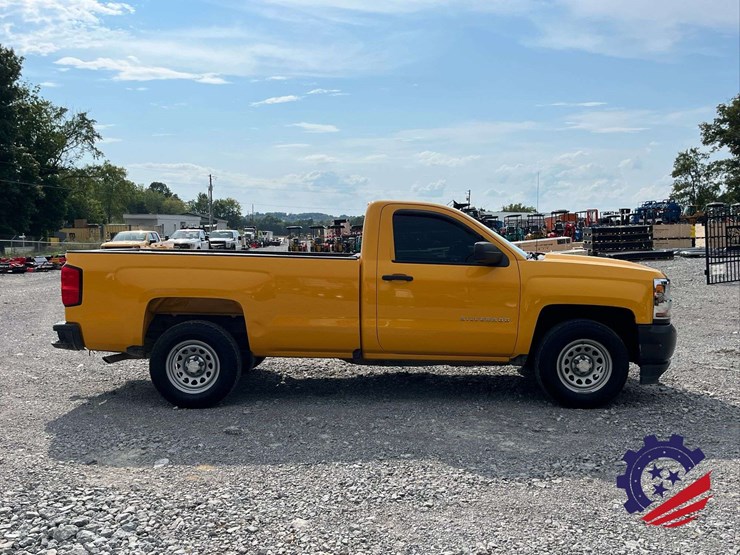 2017-chevrolet-silverado-1500-image-5