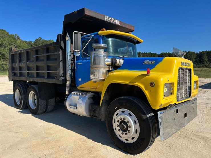 1989-mack-r688st-image-7