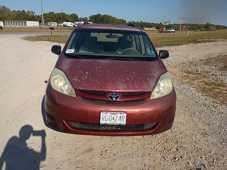 2006-toyota-sienna-image-12