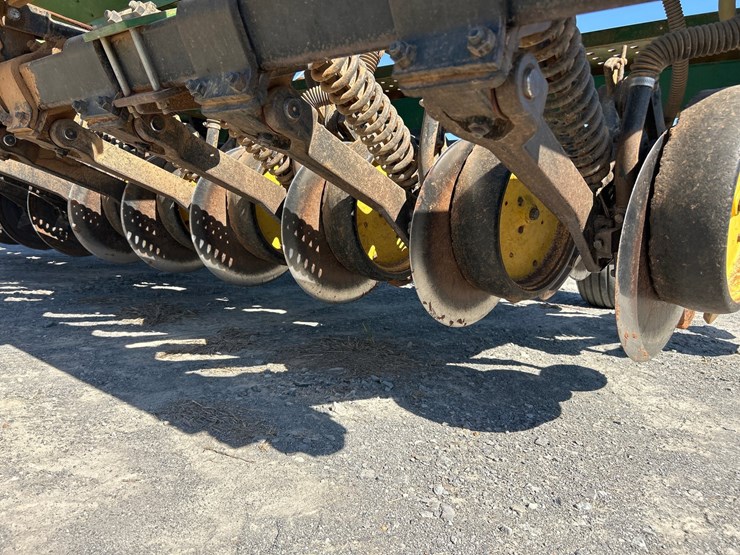 john-deere-750-image-12