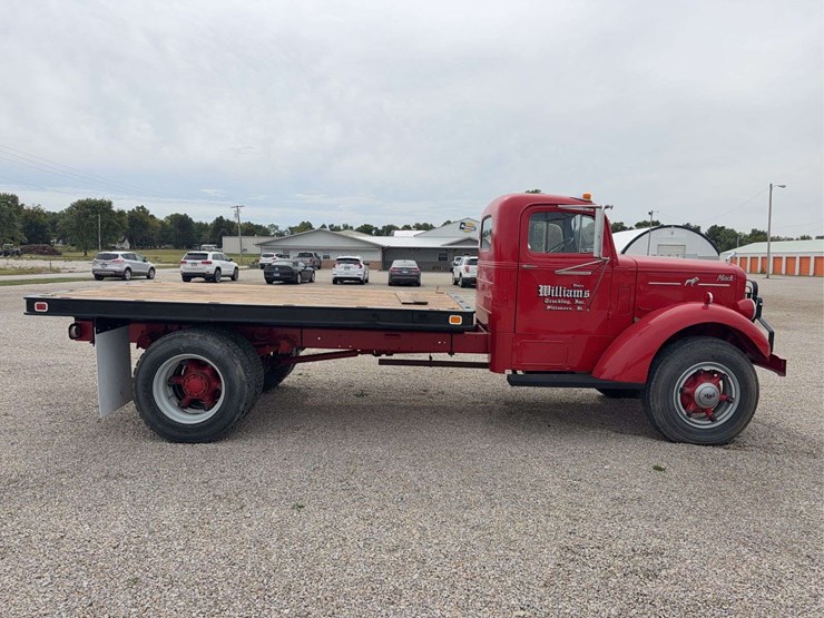 1951-mack-a30-image-6