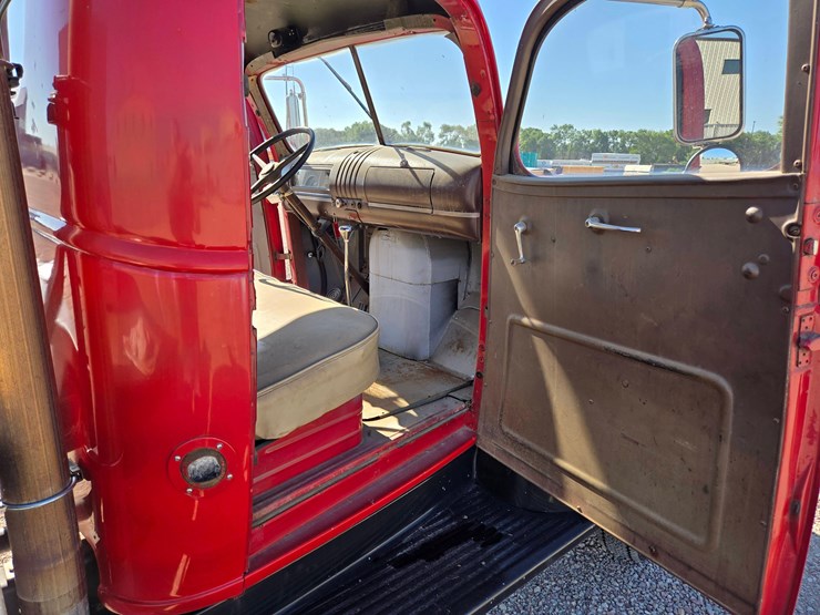 1946-chevrolet-flatbed-truck-image-31