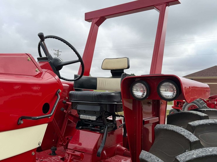 farmall-1066-turbo-row-crop-puller-image-42