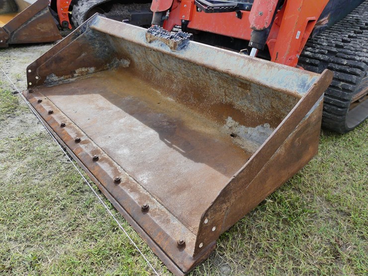 2022-kubota-svl97-2-image-11