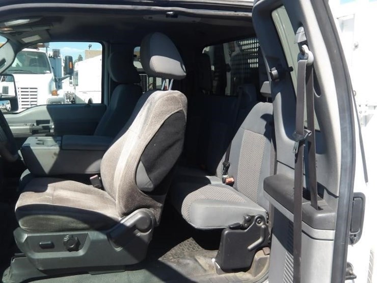 2011-ford-f550-image-18