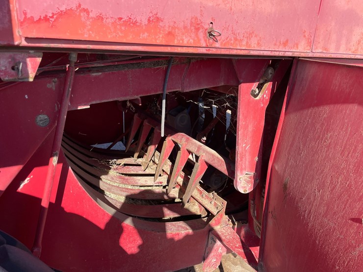 #2802-•-case-8580-baler-with-accumulator-(offsite-in-deming,-nm)-image-15