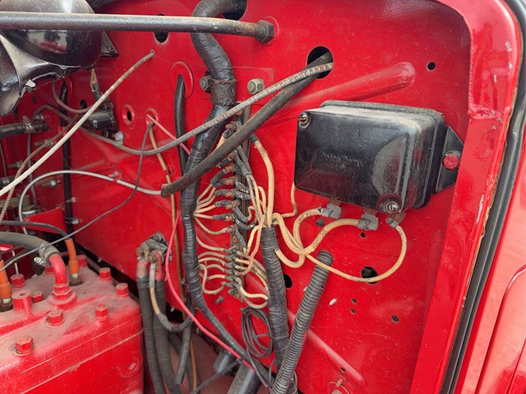 1951-mack-a30-image-28