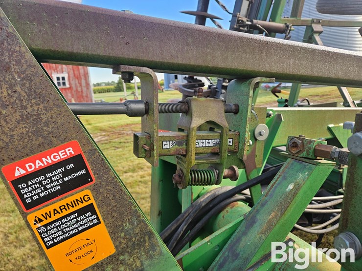 john-deere-726-image-18