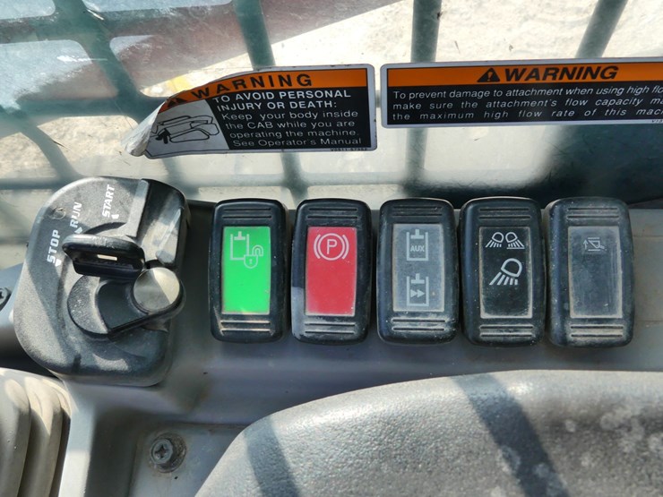 kubota-svl65-2-image-17