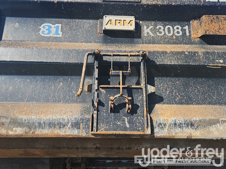 2019-freightliner-122sd-image-14