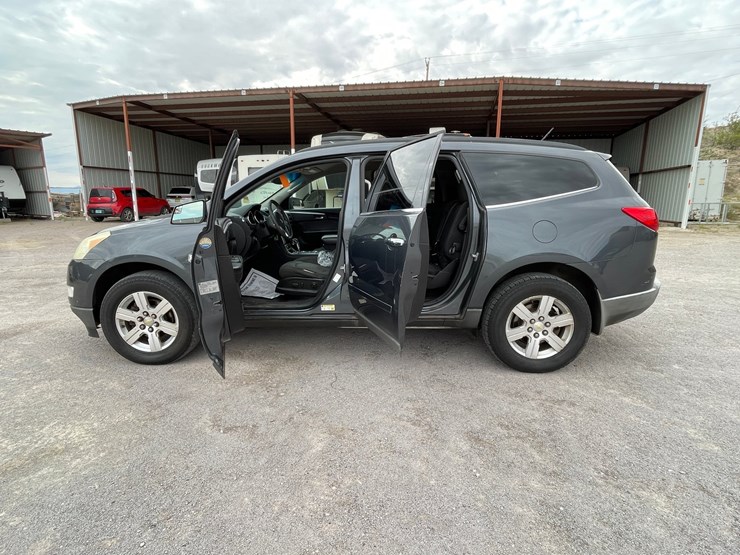 2010-chevrolet-traverse-image-20