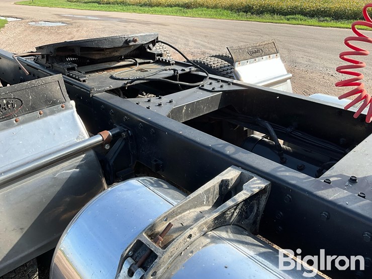 1978-peterbilt-352-image-18
