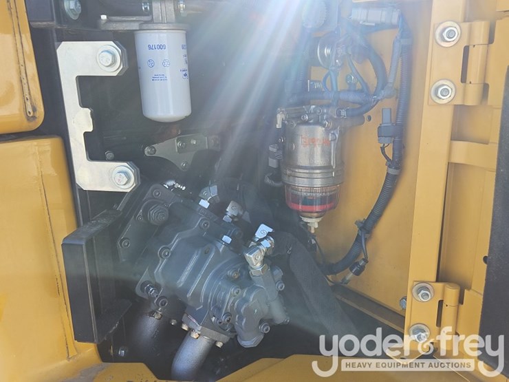 2017-deere-75g-image-17