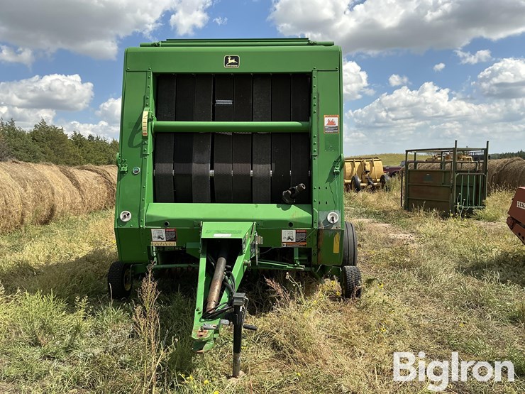 2001-john-deere-567-image-2