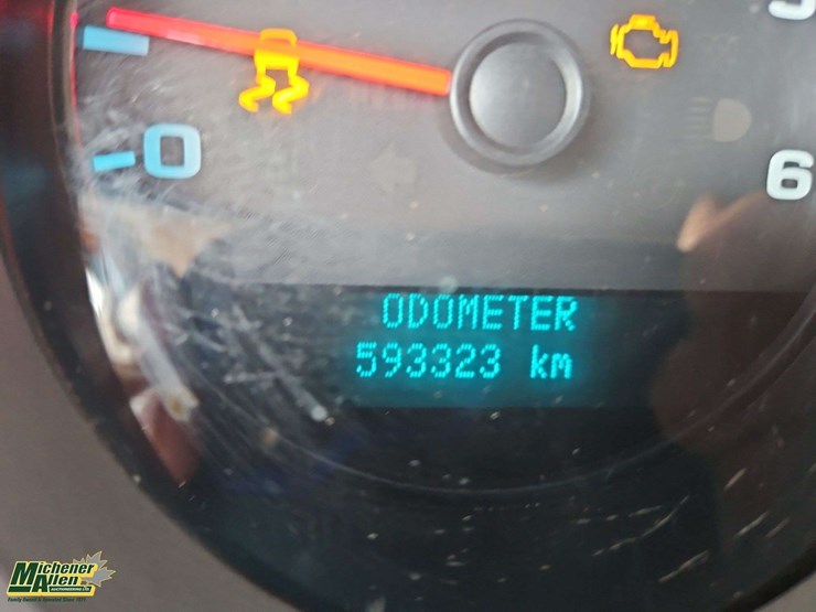 2012-chevrolet-silverado-2500hd-image-21