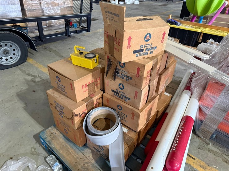 #42071-•-lot-of-(~30)-boxes-of-radiation-detection-sets-image-4