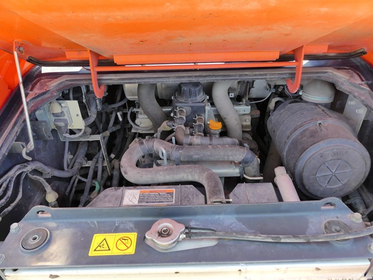 kubota-svl97-2-image-9