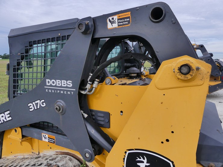 deere-317g-image-8