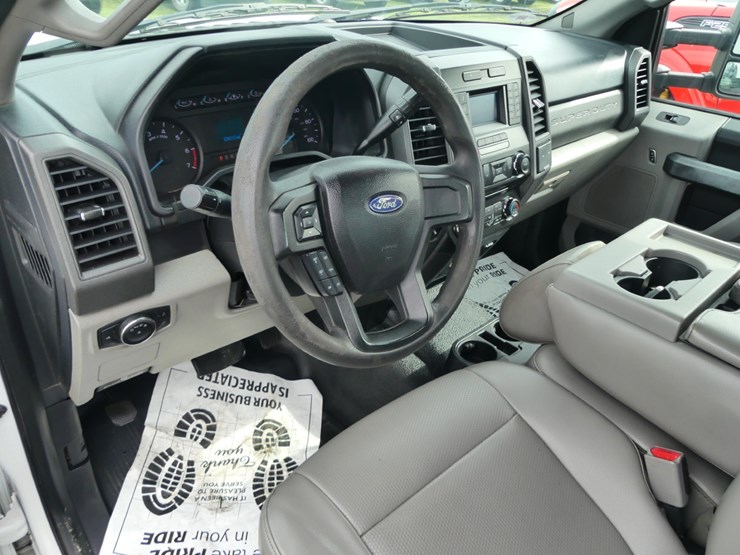 2017-ford-f250-xl-image-13