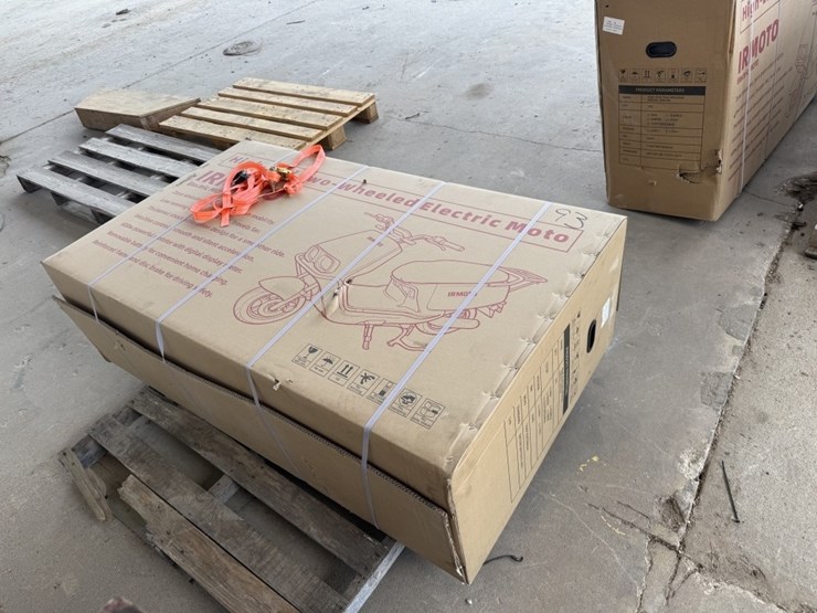 new-in-box-electric-moped-image-1