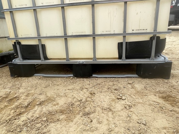 #3036-•-caged-poly-water-totes-image-9