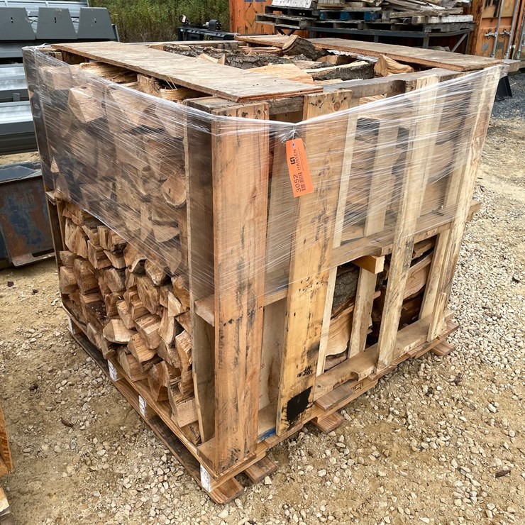 #3052 • Pallet of Oak Firewood