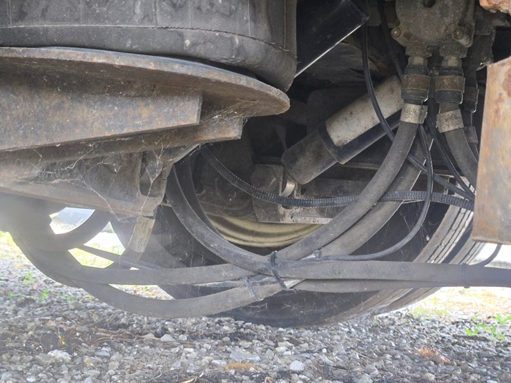 2010-landoll-440-image-60