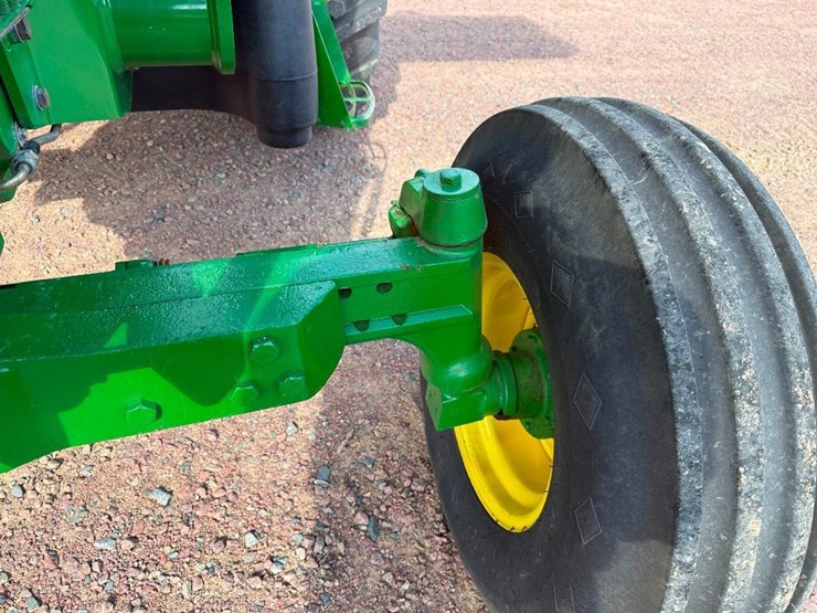 john-deere-6403-image-31