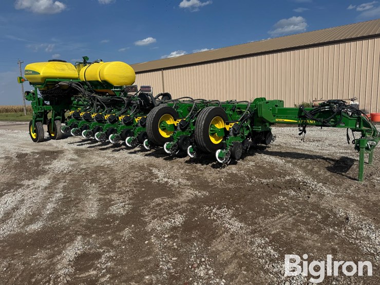 2018-john-deere-1775nt-image-3