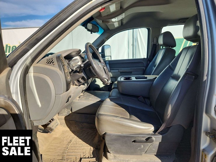 2014-gmc-sierra-3500hd-image-13