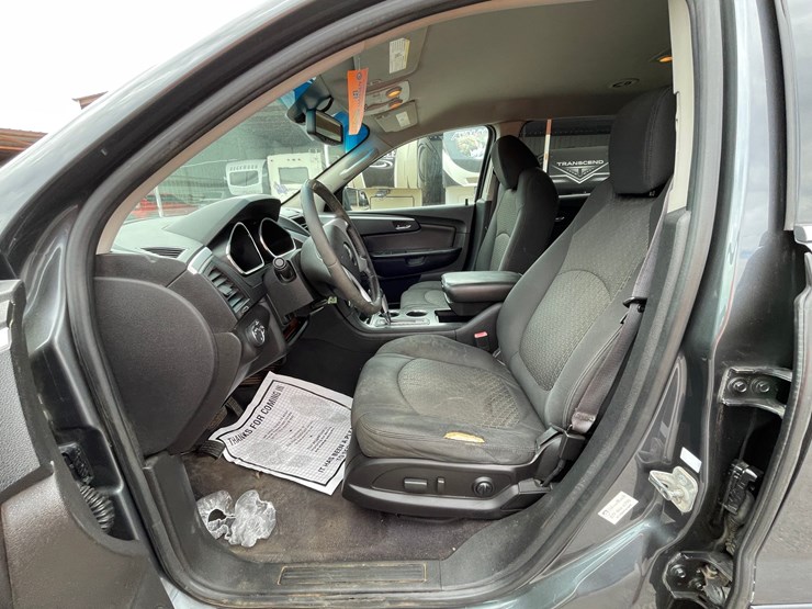 2010-chevrolet-traverse-image-58