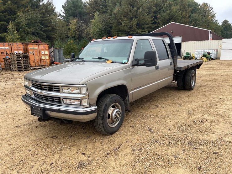 2000-chevrolet-silverado-3500-image-1