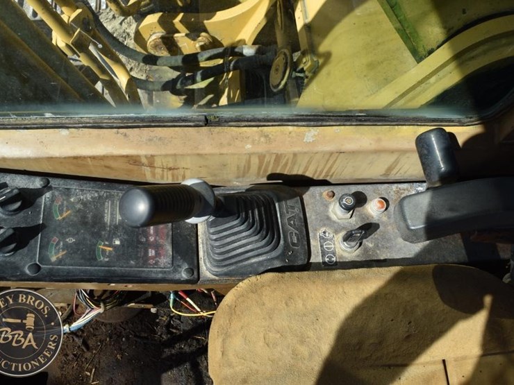 1990-caterpillar-el200b-image-71