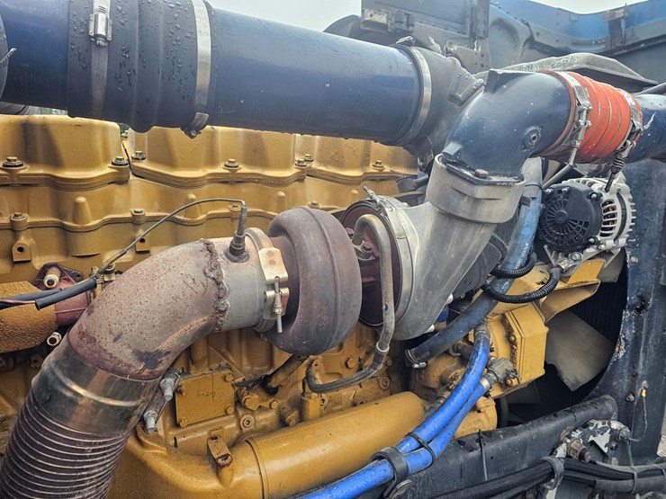 2001-peterbilt-379-image-40